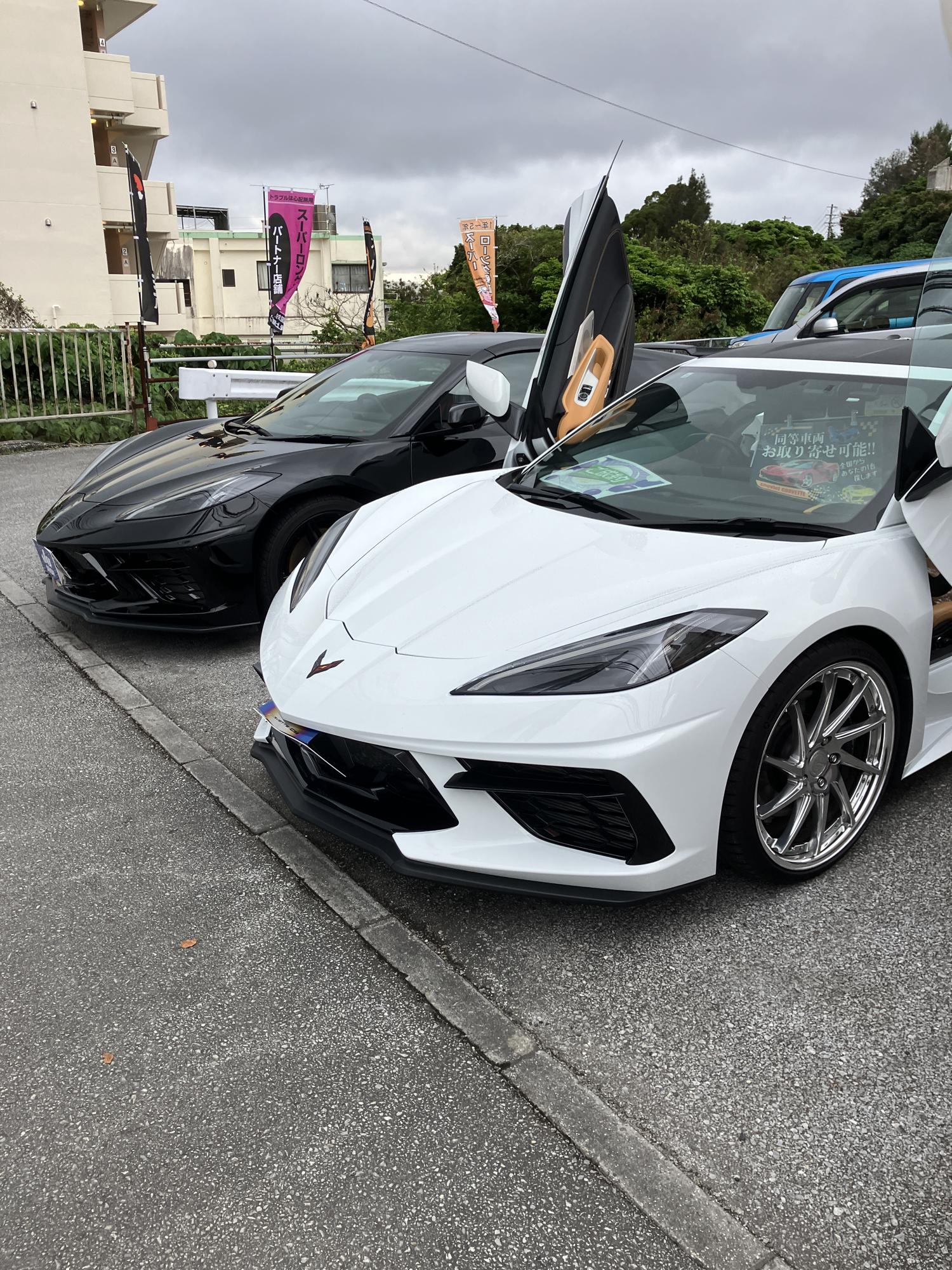 高級車が２台も